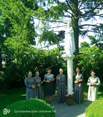 Najmłodsze siostry w Ożarowie Maz.